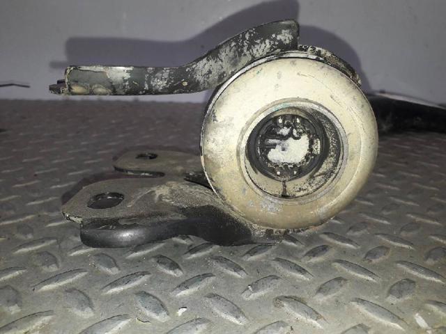 1507181 FORD Brazo inferior derecho de la suspensión delantera  disponible Vigo