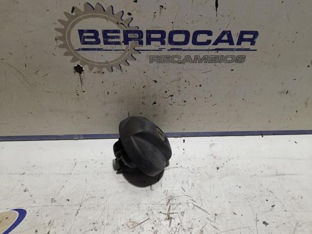 Tapa (tapón) del depósito de combustible Peugeot 208 CA, CC