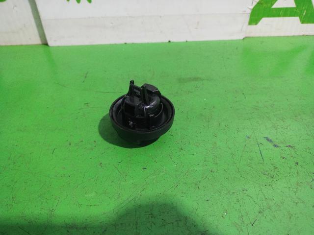 Tapa (tapón) del depósito de combustible Peugeot 208 CA, CC