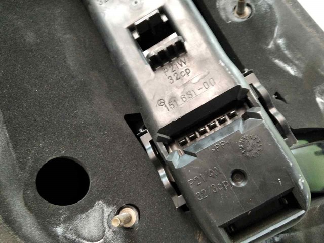 MERCEDES 15163100 Placa de contacto de luz trasera  disponible España