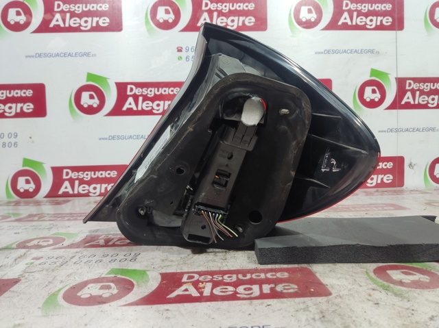 15163100 Placa de contacto de luz trasera  en stock Granada