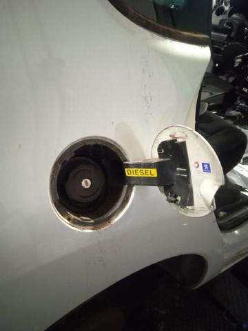 Tapón exterior combustible para Peugeot 3008  (0U)