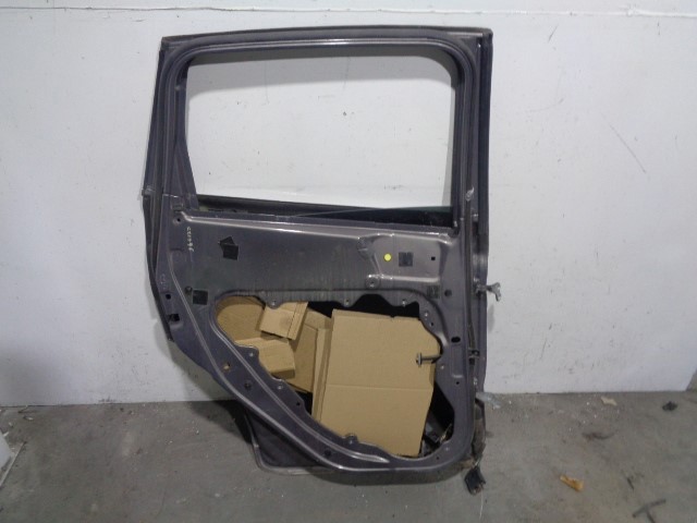1520947 FORD Puerta trasera izquierda  disponible Ourense