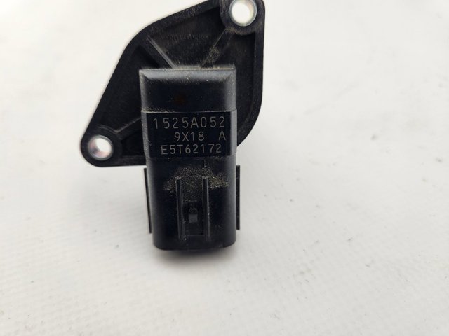 1525A052 MITSUBISHI Sensor de flujo de masa de aire  disponible Alicante