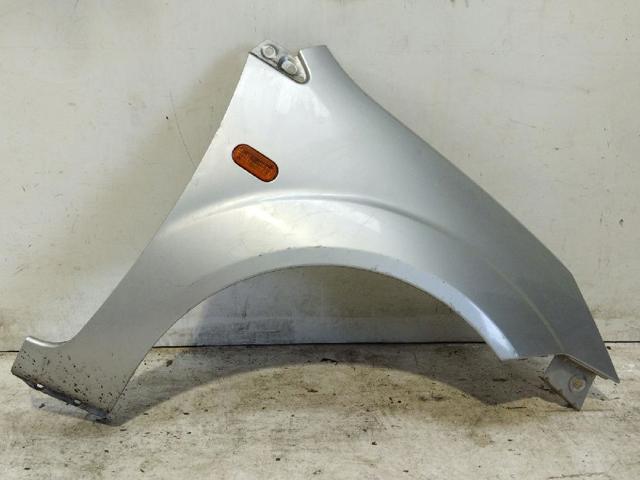 Guardabarros delanteros derecho 1528047 FORD