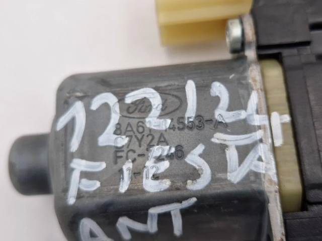 1543207 Motor del elevalunas de la puerta delantera derecha  disponible Burgos