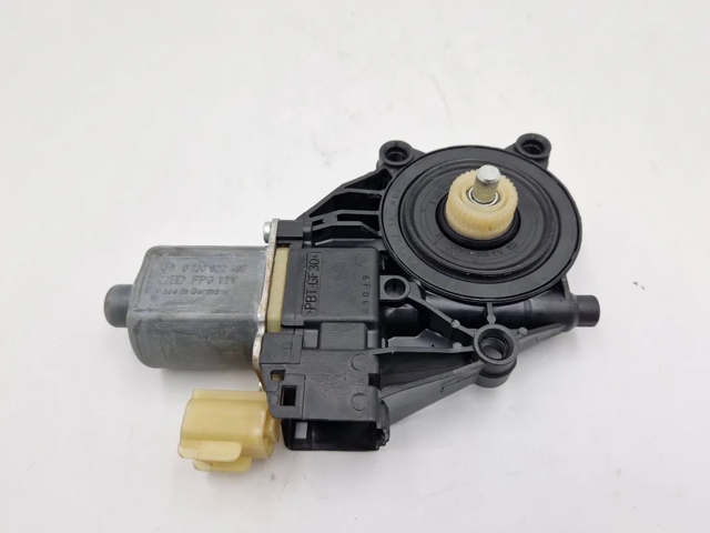 1543207 FORD Motor del elevalunas de la puerta delantera derecha  en stock Gandía