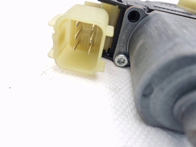 1543207 FORD Motor del elevalunas de la puerta delantera derecha  en stock Córdoba