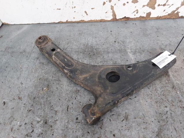 1553251 Brazo inferior izquierdo de la suspensión delantera  disponible Utrera