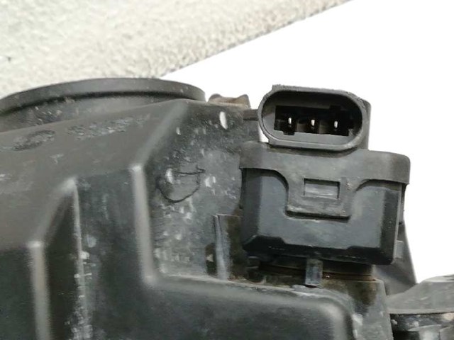 RENAULT 15601700 Faro izquierdo comprar Pamplona