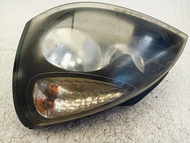 RENAULT 15601700 Faro izquierdo comprar Barcelona