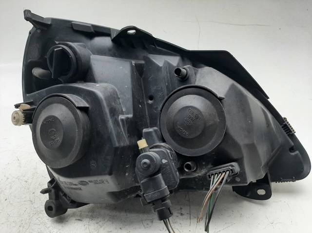 RENAULT 15601700 Faro izquierdo  en stock Salamanca