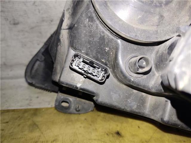 RENAULT 15601800RE Faro derecho  en stock Salamanca
