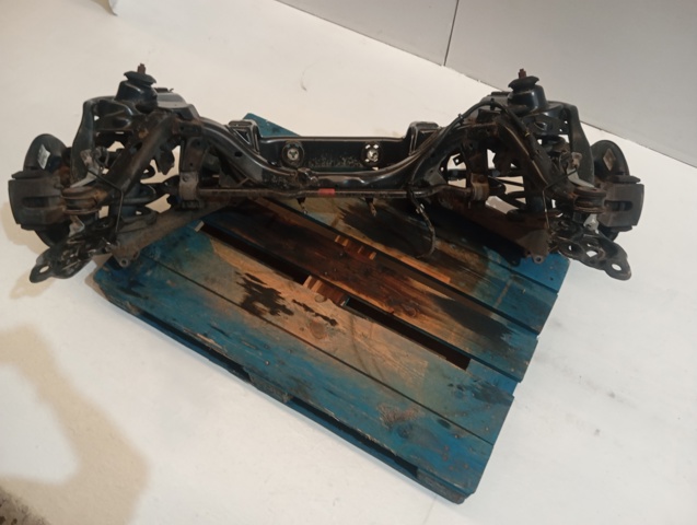 156018100 Renault (RVI)