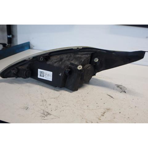 1566724 FORD Faro derecho  comprar en Oviedo