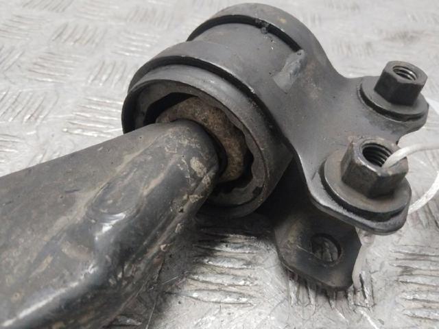 1570284 Brazo inferior derecho de la suspensión delantera  en stock Granada