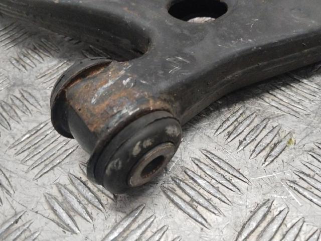FORD 1570285 Brazo inferior izquierdo de la suspensión delantera  comprar en Ponferrada