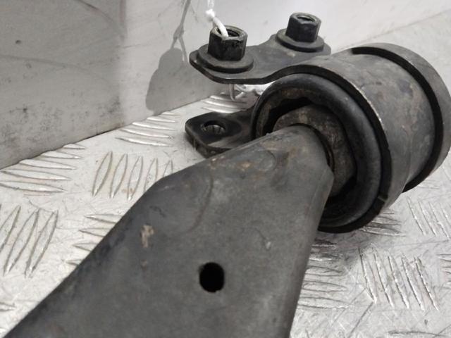 1570285 Brazo inferior izquierdo de la suspensión delantera  disponible Burgos