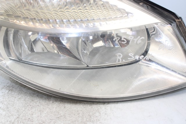 15810400 RENAULT Faro derecho  disponible Alicante