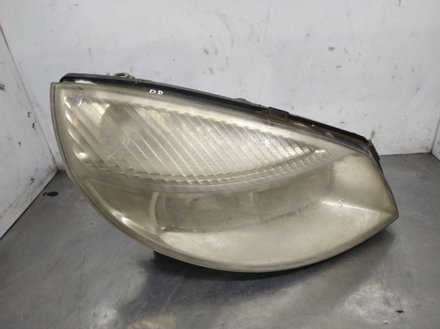 Luz derecha 15810400RE RENAULT