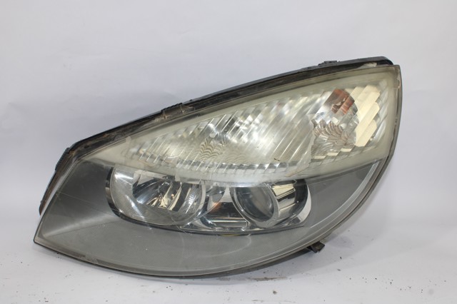 Faro izquierdo 15811300 Renault (RVI)