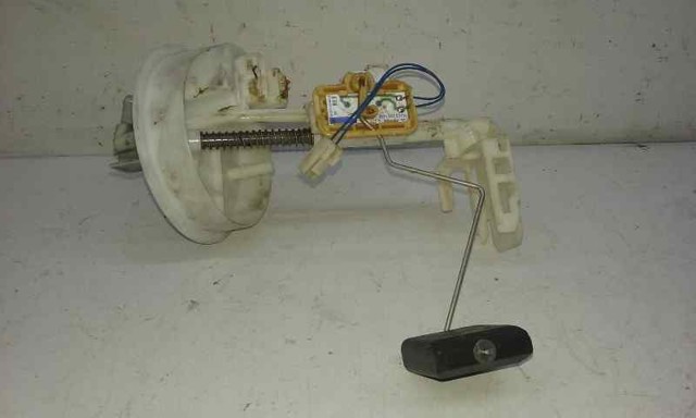 Medidor de combustible 1582881000 MERCEDES