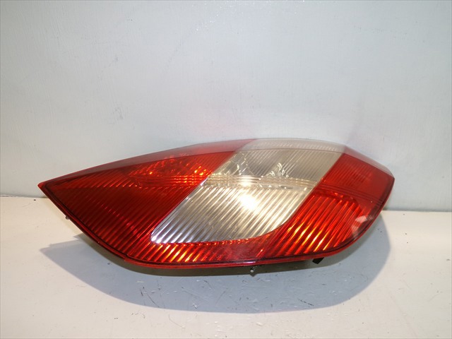 15911500 RENAULT Piloto trasero izquierdo  en stock Huelva