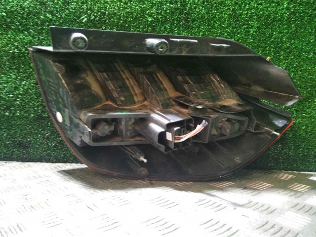 RENAULT 15911500 Piloto trasero izquierdo  disponible Valladolid