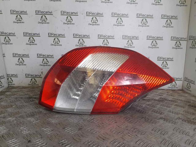15911500 RENAULT Piloto trasero izquierdo comprar Madrid