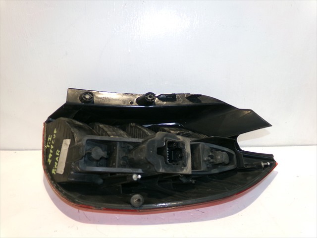 15911500 Piloto trasero izquierdo  en stock Sabadell