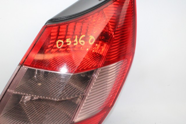15911600 RENAULT Piloto trasero derecho  en stock Gandía