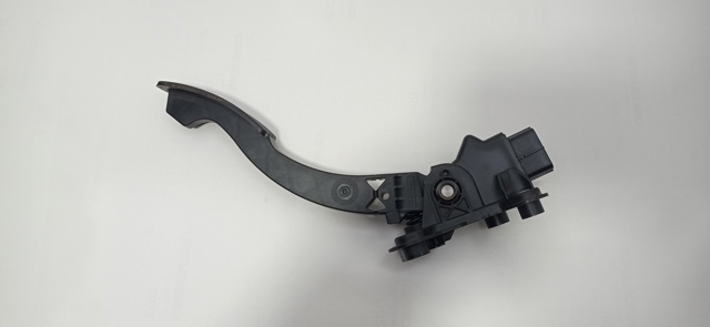 MITSUBISHI 1600A102 Pedal del acelerador comprar Tarragona