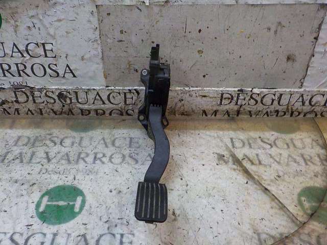 PEUGEOT 1601CW Pedal del acelerador  en stock Valencia