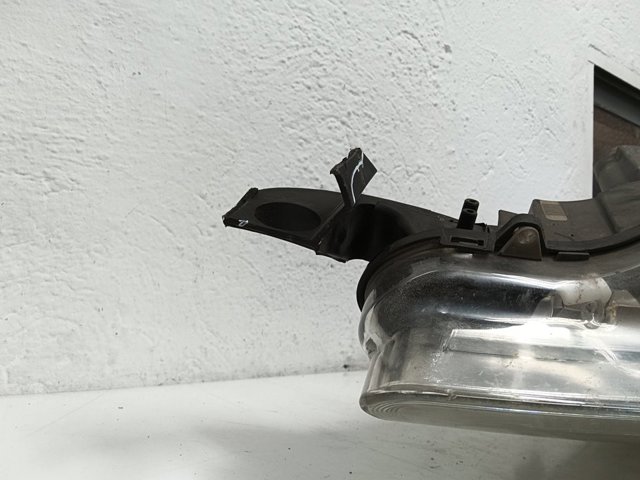 1606930080 Faro derecho comprar Almería