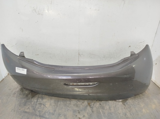 Pieza Parachoques para Peugeot 208 I segunda mano