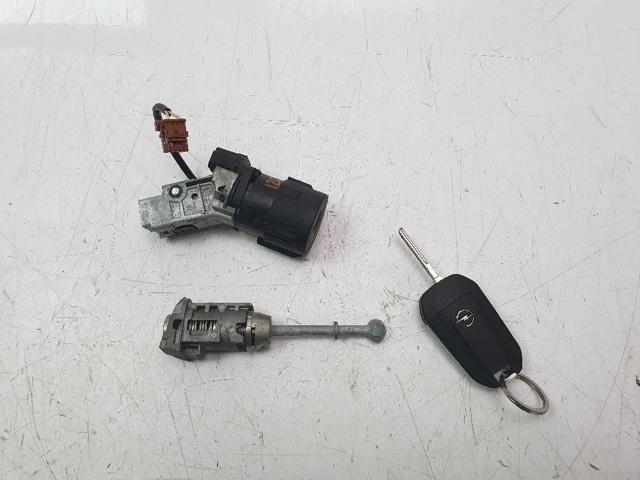 1608682880 Opel
