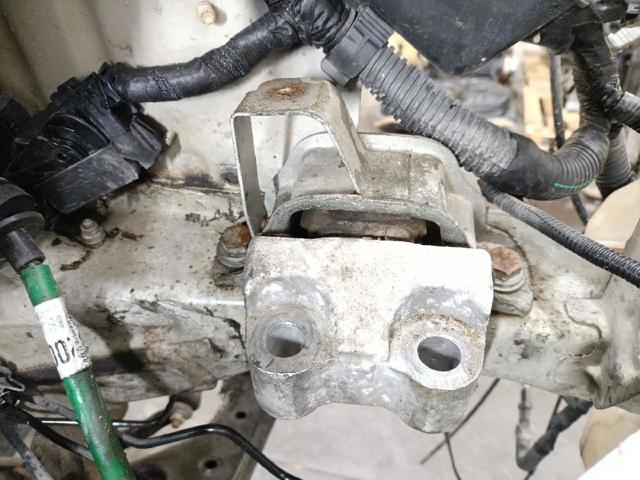 Soporte de motor trasero izquierdo 1608727380 PEUGEOT