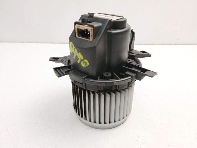 Precio del repuesto Ventilador interior 301  sedán