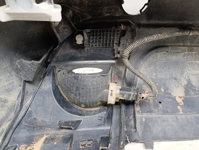 1610115980 PEUGEOT Parachoques trasero  en stock Gandía