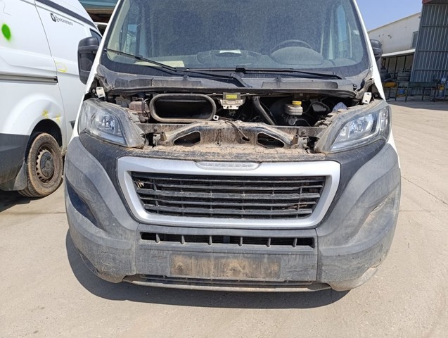 1611705180 PEUGEOT Parachoques delantero, parte central  en stock Huelva