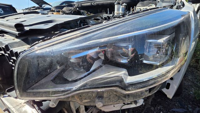 Luz frontal 1612495380 PEUGEOT
