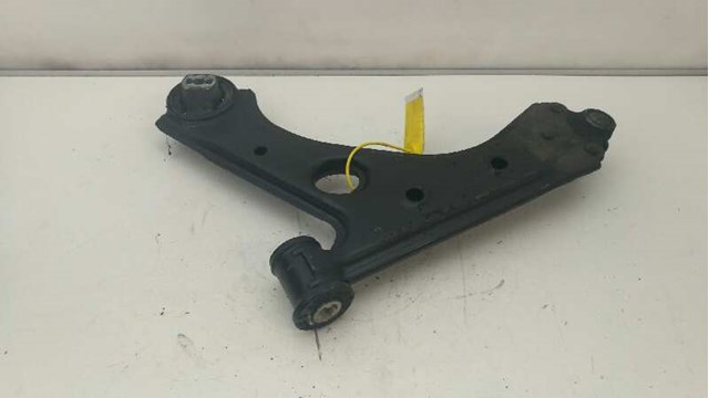 1618067480 Brazo inferior derecho de la suspensión delantera  en stock Granada