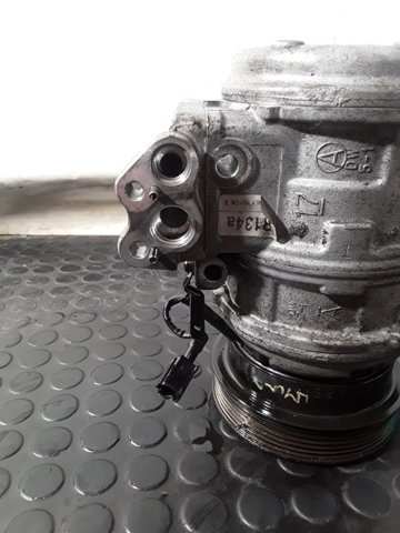162501800J HYUNDAI Compresor de aire acondicionado  en stock Córdoba