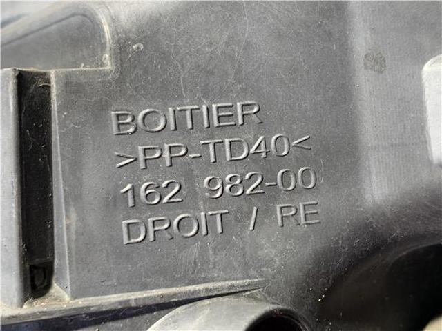 PEUGEOT 16298200 Faro derecho  en stock Salamanca