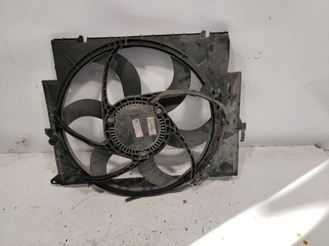 16326937515 BMW Difusor del radiador de refrigeración con motor y hélice  disponible Ourense