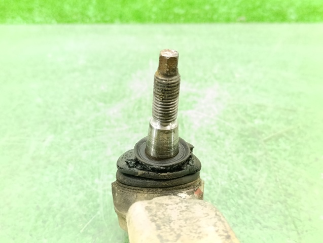 1633330101 MERCEDES Brazo superior derecho de la suspensión delantera  disponible Ourense