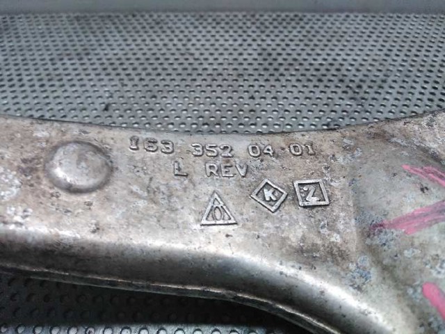 1633520401 Brazo superior izquierdo de la suspensión trasera  disponible Málaga