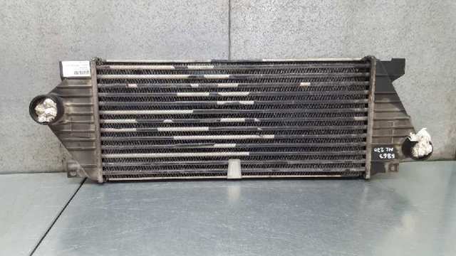 1635000700 Mercedes