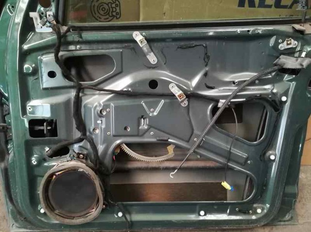 1635000700 Mercedes