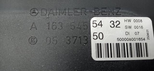 1635455432 Mercedes